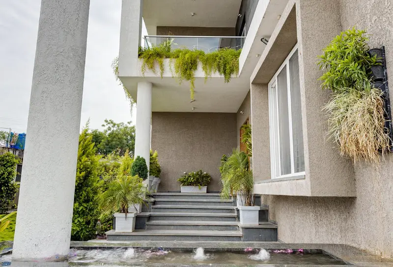 Hambarde Residence